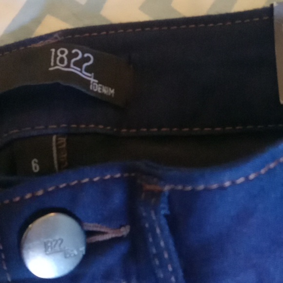 NWT dark wash jeans - Picture 8 of 11